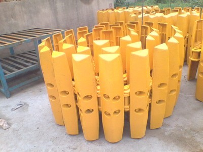 小松履带板 工程机械领域的关键配件与性能剖析